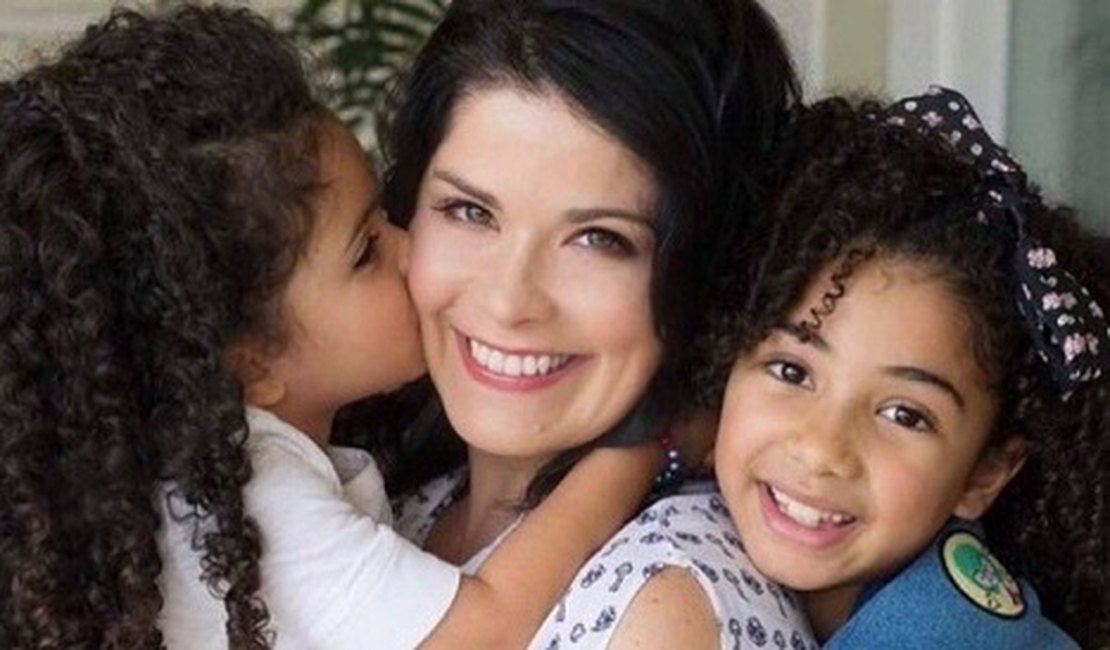 Após dizer que não ama ser mãe, Samara Felippo desabafa novamente sobre maternidade: “Não é linda”