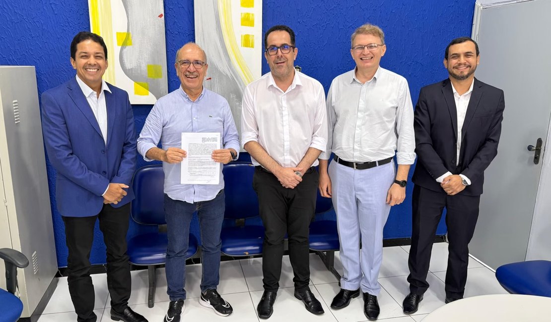 Prefeito Ronaldo Lopes assina empréstimo de R$ 25 milhões para viabilizar obras do PAP