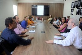 Sesau realiza reunião para avaliar situação da dengue e da Covid-19 em Alagoas