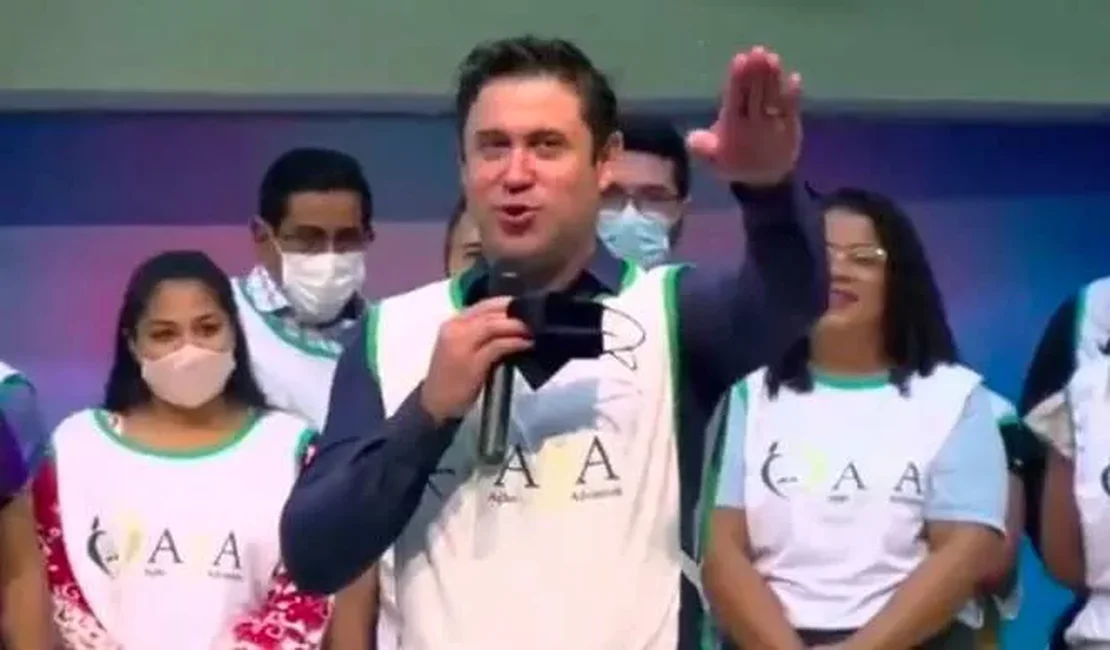 VÍDEO: Pastor faz saudação nazista no Mato Grosso e exclama: 'Nem Hitler em toda a sua glória'