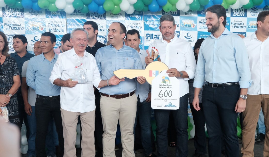 Benedito de Lira manda recursos para o construção de 40 mil casas em Alagoas