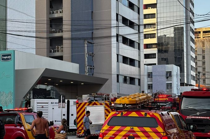 VÍDEO: Princípio de incêndio atinge quarto de hotel em Maceió e policial militar do DF morre após inalar fumaça em resgate de hóspedes