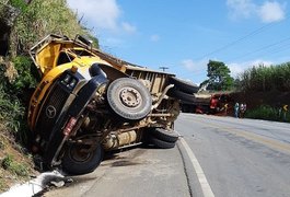 Caminhoneiro morre em colisão na BR-104, em São José da Lage