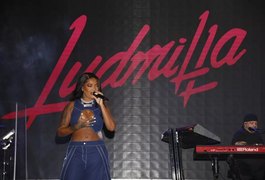 MP de SP apoia suspensão de cachê de Ludmilla, que fez 'L' com a mão em show da Virada Cultural