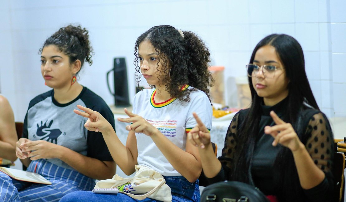 Seduc abre pré-inscrições para curso básico de Libras na próxima segunda-feira