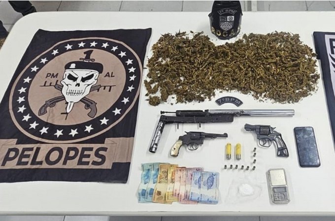 PM apreende armas, drogas e munições após denúncia em Santana do Ipanema