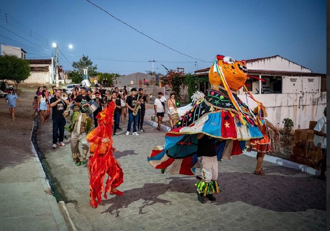 Cortejo do Bulba leva Ccultura às ruas da Ilha do Ferro e abre jornada do Primavera Cultural por Alagoas