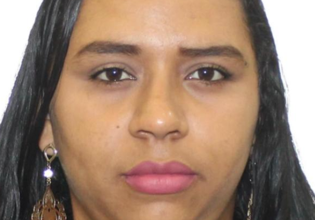 Mãe de três filhos é morta a facadas e companheiro é suspeito do crime em Maceió