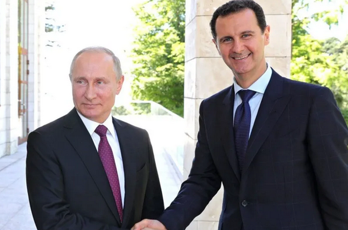 Bashar al-Assad está em Moscou após Rússia conceder asilo, dizem agências