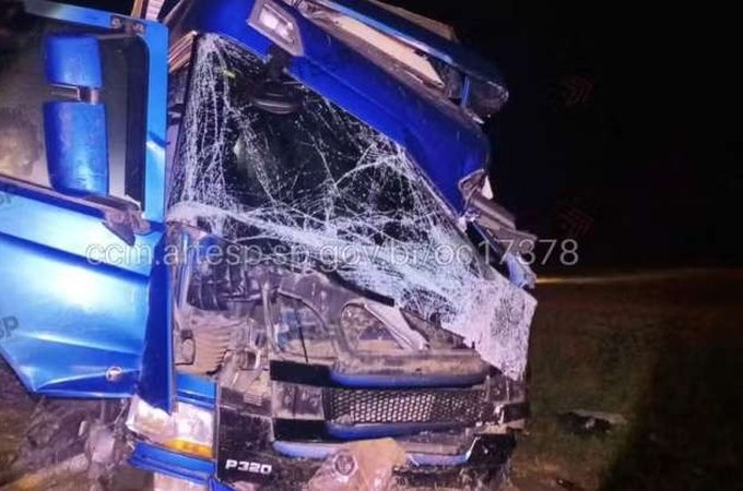 Acidente com ônibus da cantora e mais quatro veículos deixa 23 feridos