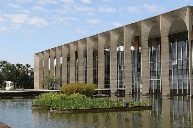 Itamaraty terá reunião ministerial neste sábado para discutir ataque de Trump à Venezuela