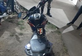 Polícia Militar recupera moto roubada no centro de Arapiraca