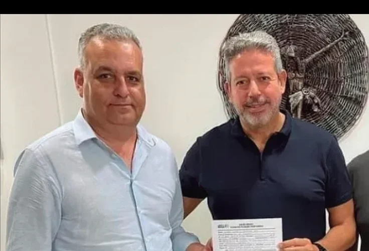 PL e União Progressistas anunciam aliança lançando ﻿Alfredo Gaspar e Arthur Lira ao Senado  ﻿