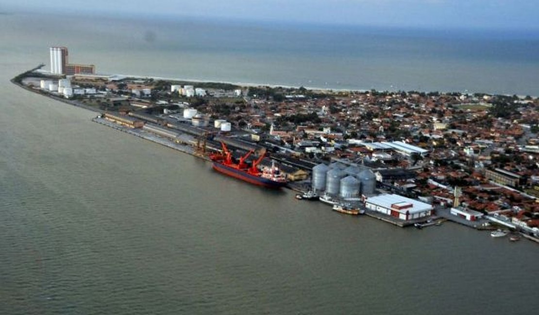 Governo Federal leiloa hoje quatro áreas portuárias