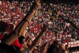Fifa multa federações de futebol por cantos homofóbicos de torcida