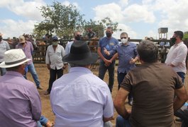 Feira de animais é reaberta com reforço de medidas de prevenção ao Covid-19, em Arapiraca