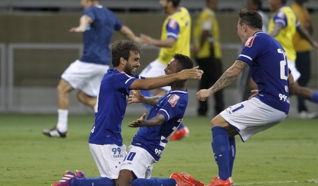 Cruzeiro vence o São Paulo nos pênaltis e se classifica para as quartas da Libertadores