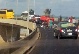 Motociclista fica ferido após se envolver em acidente na AL-101 Sul, em Maceió