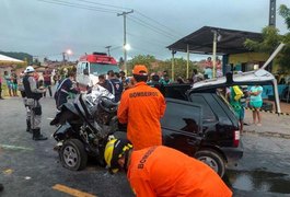 Jovem fica preso às ferragens em colisão entre veículos em Olho D'Água das Flores