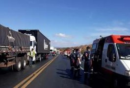 Vídeo: Acidente envolvendo 11 veículos deixa 5 mortos e 53 feridos na BR-251, em Minas Gerais