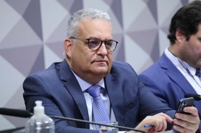 Pesquisa confirma Alfredo Gaspar na liderança ao Senado em Alagoas, com 42,5%
