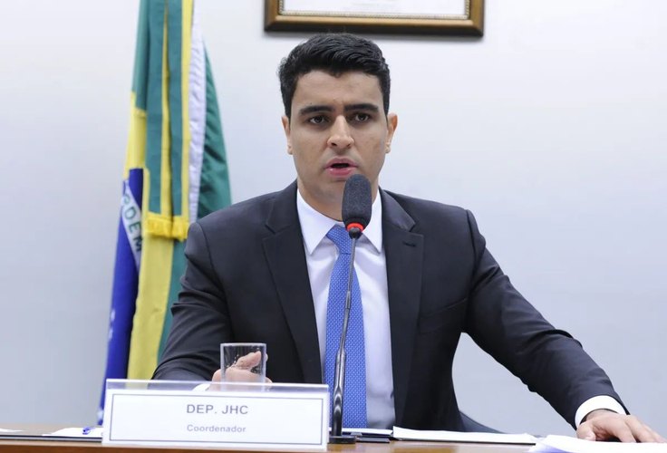Atrás na disputa pelo Governo, JHC também entra no radar para o Senado