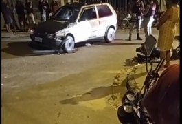 Vídeo. Mulher é atropelada após colisão envolvendo carro e moto em Arapiraca