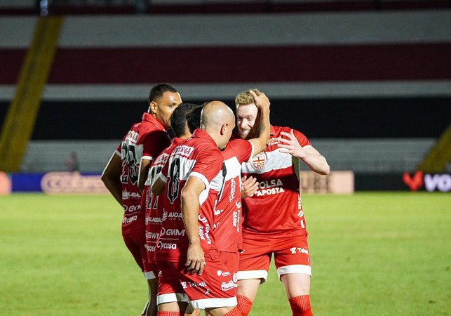 CRB vence Botafogo-SP e se distancia do Z4 da Série B