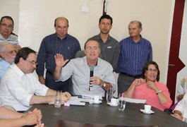 Renan Calheiros anuncia que vai buscar recursos federais para duplicação de rodovias estaduais