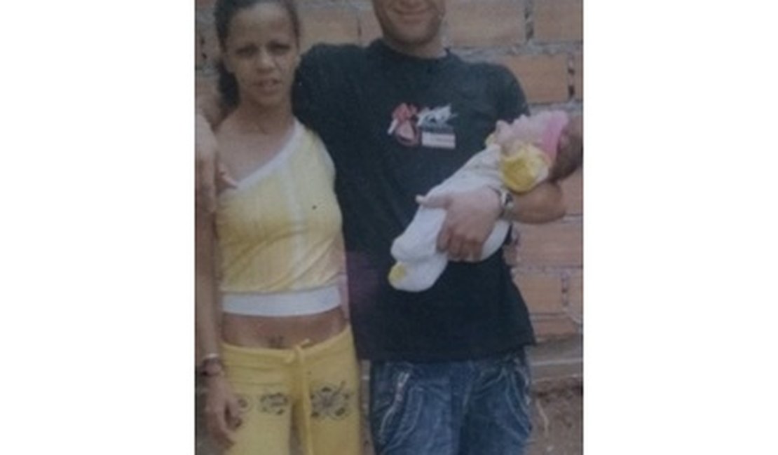 Pernambucana busca familiares do pai da filha que moram em Arapiraca
