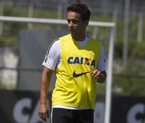 Jadson mela negócio com chineses e escolhe ficar no Corinthians