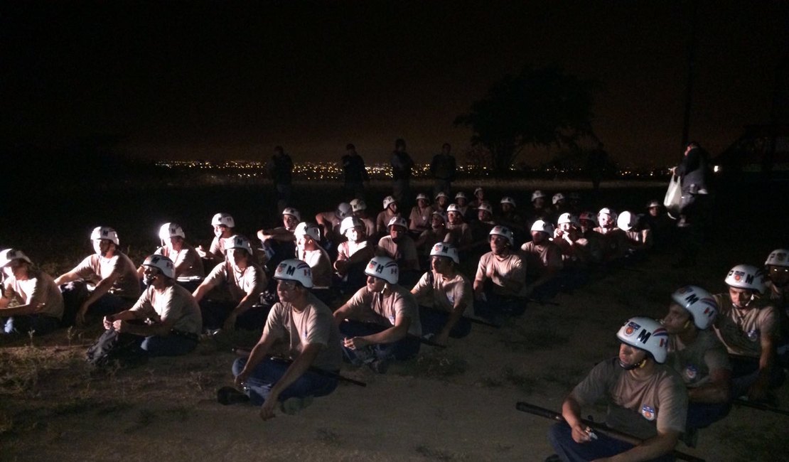 Soldados em formação no 3º BPM participam de marcha administrativa