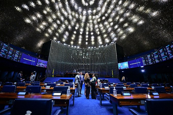 Acompanhe a votação do fim da escala 6x1 ao vivo