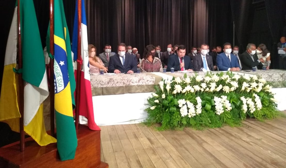 Assista ao vivo a cerimônia de posse de Luciano Barbosa, prefeito eleito de Arapiraca