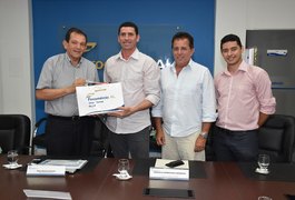 Marcelo Rodrigues propõe parceria com o Sistema Fecomércio