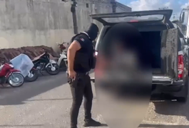 Ação policial prende suspeito de assassinar homem em terreno baldio em Arapiraca