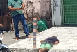 Jovem é assassinado com tiros na cabeça, na parte alta de Maceió