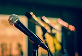 Cantora pausa música em confraternização, homem fica irritado e aponta arma para matá-la em Maravilha