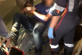 Funcionário de supermercado atinge cavalo solto na pista e fica ferido em Arapiraca