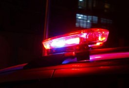 Troca de tiros entre polícia e suspeitos de crimes resulta em um ferido na zona rural Cacimbinhas