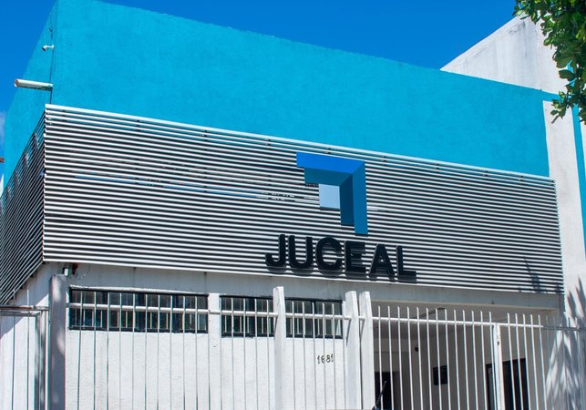 Alagoas atinge o menor tempo do ano para abertura de empresas