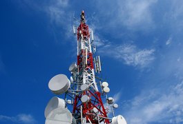 Antenas de celular não fazem mal à saúde, defendem especialistas