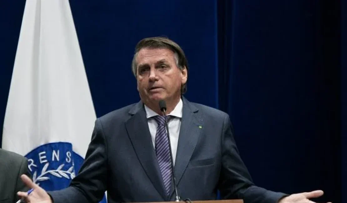 'Não vou interferir', diz Bolsonaro, sobre reajuste no preço dos combustíveis