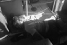 Homem é executado dentro de micro-ônibus em Pilar