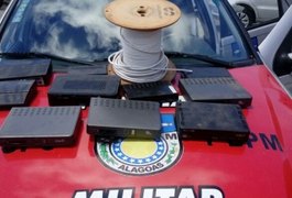 Polícia realiza operação na Feira do Rato e apreende mercadorias