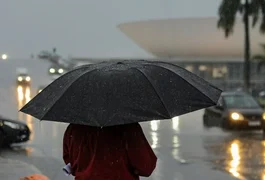 Clima: ciclone extratropical aumenta riscos de chuvas fortes no Brasil