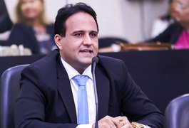 Mesaque Padilha agradece aprovação de projeto que garante exclusividade feminina nos cuidados íntimos na Educação Infantil