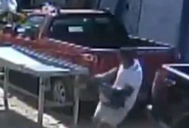 VÍDEO: Pastor que vendia peixes em feira de João Pessoa é assassinado por cliente após discussão