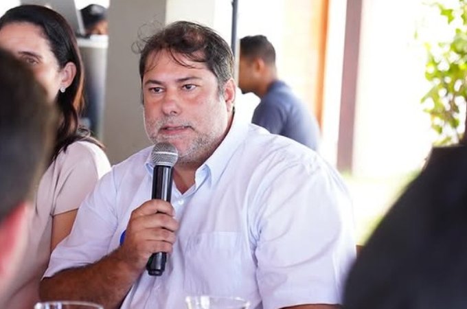 Ex-prefeito de Girau do Ponciano, Davi Barros, é investigado após Receita Federal apontar R$ 29,8 milhões em possíveis irregularidades previdenciárias