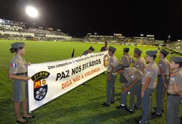 Pelotão Mirim promove campanha contra violência nos estádios